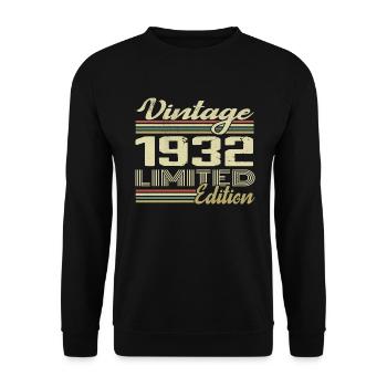 Birthday 92 Years Vintage 1932 Gift 1932 - Unisex Sweatshirt - black - Front - Alina (178cm) & Michal (187cm)