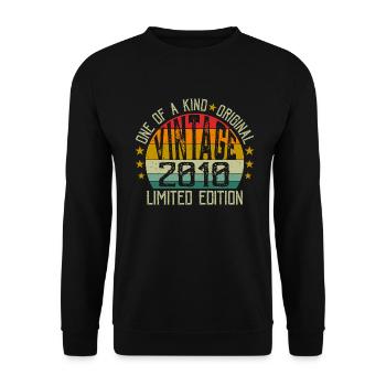Vintage Born in 2010 Retro Birthday Gift 2010 - Unisex Sweatshirt - black - Front - Alina (178cm) & Michal (187cm)