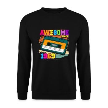 Awesome since 1969 Kassette 60er 53. Geburtstag - Unisex Pullover - Schwarz - Vorne - Alina (178cm) & Michal (187cm)