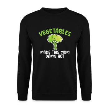 Vegetable Lover Vegetarian Gifts - Unisex Sweatshirt - black - Front - Alina (178cm) & Michal (187cm)
