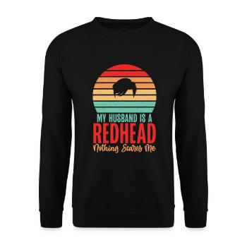 Redhead Gifts - Unisex Pullover - Schwarz - Vorne - Alina (178cm) & Michal (187cm)