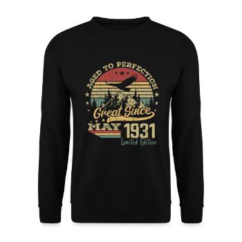 93 years old Aged to Perfection born in May 1931 - Unisex Sweatshirt - black - Front - Alina (178cm) & Michal (187cm)