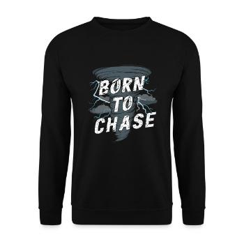 Erlebe Die Faszinierende Welt Des Tornadojagens - Unisex Pullover - Schwarz - Vorne - Alina (178cm) & Michal (187cm)