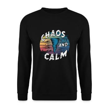 Erlebe Die Faszinierende Welt Des Tornadojagens - Unisex Pullover - Schwarz - Vorne - Alina (178cm) & Michal (187cm)