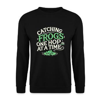 Amphibian frog hunter enthusiast, frog trapping - Unisex Sweatshirt - black - Front - Alina (178cm) & Michal (187cm)