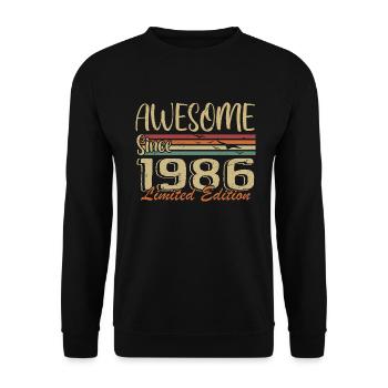 Legends Were Born In 1986 Vintage 1986 - Unisex Sweatshirt - black - Front - Alina (178cm) & Michal (187cm)