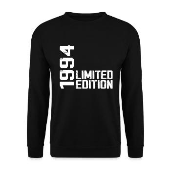 Legendary Since 1994 Birthday Gift 1994 - Unisex Sweatshirt - black - Front - Alina (178cm) & Michal (187cm)
