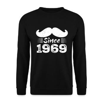 Geschenk zum 55. Geburtstag - Vintage 1969 Schnurrbart - Unisex Pullover - Schwarz - Vorne - Alina (178cm) & Michal (187cm)