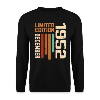 December 1952 - 1952 December - Unisex Sweatshirt - black - Front - Alina (178cm) & Michal (187cm)