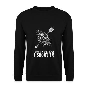 I Don't Wear Bows I Shoot Them Pfeil - Unisex Pullover - Schwarz - Vorne - Alina (178cm) & Michal (187cm)
