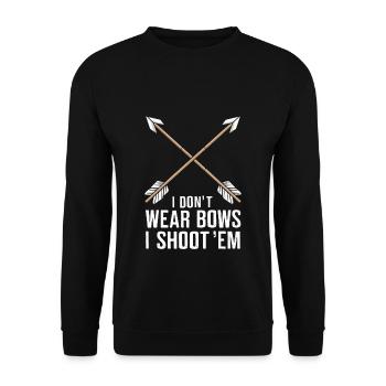 I Don't Wear Bows I Shoot Them Bogenschütze - Unisex Pullover - Schwarz - Vorne - Alina (178cm) & Michal (187cm)