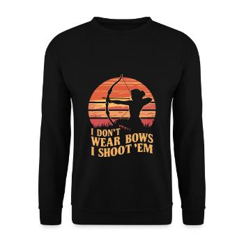 I Don't Wear Bows I Shoot Them Bogenschütze - Unisex Pullover - Schwarz - Vorne - Alina (178cm) & Michal (187cm)