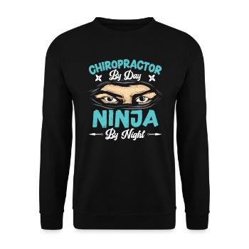 Chiropraktiker bei Tag Ninja bei Nacht Chiro Squad - Unisex Pullover - Schwarz - Vorne - Alina (178cm) & Michal (187cm)