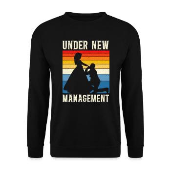 Unter neuer Leitung Bräutigam Hochzeits-Junggesellenabschied - Unisex Pullover - Schwarz - Vorne - Alina (178cm) & Michal (187cm)