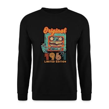 1961 Original Limited Edition Kassette Geburtstag - Unisex Pullover - Schwarz - Vorne - Alina (178cm) & Michal (187cm)
