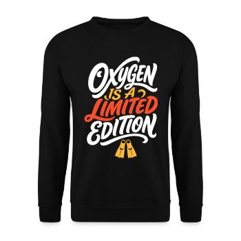 Tauchen – Oxygen Is a Limited Edition - Unisex Pullover - Schwarz - Vorne - Alina (178cm) & Michal (187cm)