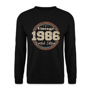 1986 Retro Vintage Geburtstag geboren in - 1986 - Unisex Pullover - Schwarz - Vorne - Alina (178cm) & Michal (187cm)