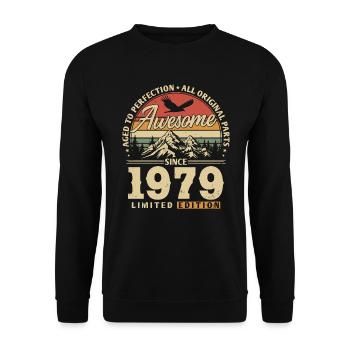 Großartig seit 1979 - Unisex Pullover - Schwarz - Vorne - Alina (178cm) & Michal (187cm)