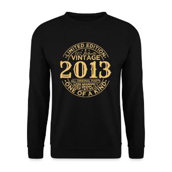 Vintage 2013 Retro Birthday Gift 2013 - Unisex Sweatshirt - black - Front - Alina (178cm) & Michal (187cm)