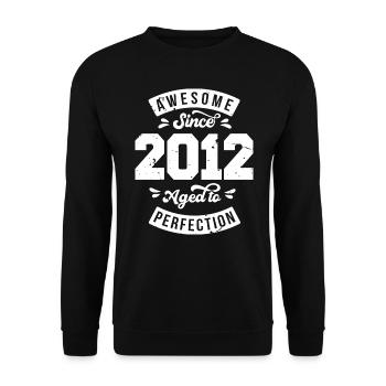 Vintage 2012 birthday - retro 2012 - Unisex Sweatshirt - black - Front - Alina (178cm) & Michal (187cm)