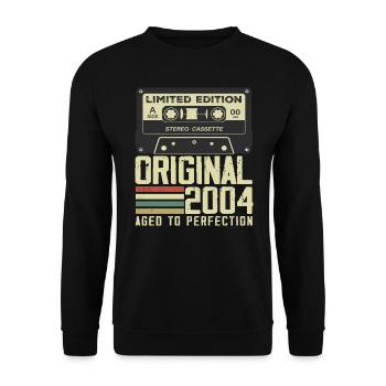 20th Retro Style Anniversary Gift 2004 - Unisex Sweatshirt - black - Front - Alina (178cm) & Michal (187cm)