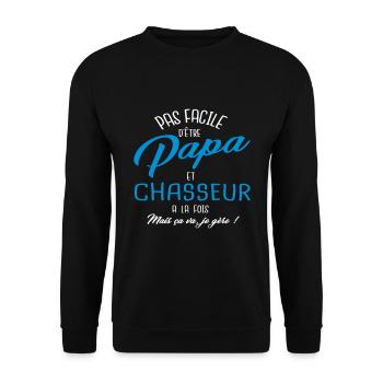 Papa et chasseur - Sweat-shirt Unisexe - noir - Devant - Alina (178cm) & Michal (187cm)