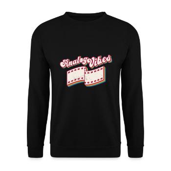 Retro Photographer Vintage Analog Vibes - Unisex Pullover - Schwarz - Vorne - Alina (178cm) & Michal (187cm)