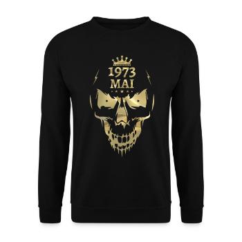Mai 1973 Totenkopf Gold - Unisex Pullover - Schwarz - Vorne - Alina (178cm) & Michal (187cm)