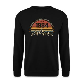 Jahrgang 1984 - Vintage Geburtstagsgeschenk 1984 - Unisex Pullover - Schwarz - Vorne - Alina (178cm) & Michal (187cm)