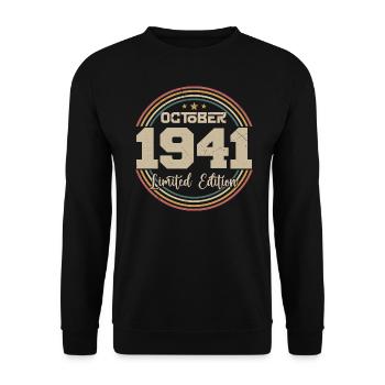 Born October 1941 Retro Anniversary October 1941 - Unisex Sweatshirt - black - Front - Alina (178cm) & Michal (187cm)