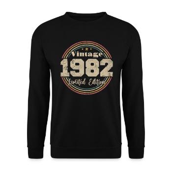1982 Retro Vintage Geburtstag geboren in - 1982 - Unisex Pullover - Schwarz - Vorne - Alina (178cm) & Michal (187cm)