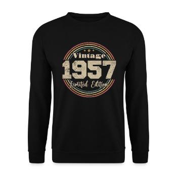 1957 Retro Vintage Geburtstag geboren in - 1957 - Unisex Pullover - Schwarz - Vorne - Alina (178cm) & Michal (187cm)