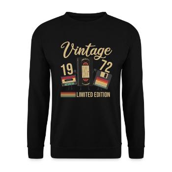 Diskette Videokassette 1972 Vintage Geburtstag - Unisex Pullover - Schwarz - Vorne - Alina (178cm) & Michal (187cm)