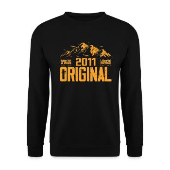 Vintage 2011 Cadeau d’anniversaire - Retro 2011 - Sweat-shirt Unisexe - noir - Devant - Alina (178cm) & Michal (187cm)