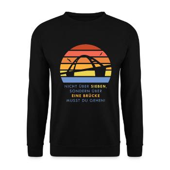 Über eine Brücke musst du gehen - Fehmarn Urlaub - Unisex Pullover - Schwarz - Vorne - Alina (178cm) & Michal (187cm)