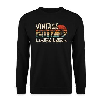 Vintage 2017 Vintage 2017 Birthday Gift - Unisex Sweatshirt - black - Front - Alina (178cm) & Michal (187cm)
