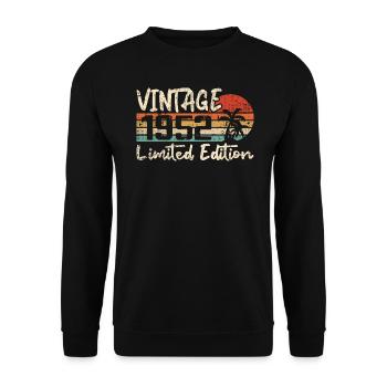 Vintage 1952 Vintage 1952 Birthday Gift - Unisex Sweatshirt - black - Front - Alina (178cm) & Michal (187cm)