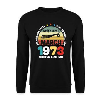 51 Years Old Made In 1973 Vintage March 1973 - Sweat-shirt Unisexe - noir - Devant - Alina (178cm) & Michal (187cm)
