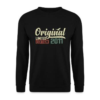 Geboren im Jahr 2011 Vintage Retro Geburtstag 2011 Geschenk - Unisex Pullover - Schwarz - Vorne - Alina (178cm) & Michal (187cm)