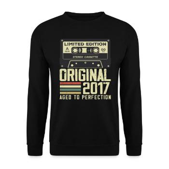 7th Retro Style Anniversary Gift 2017 - Unisex Sweatshirt - black - Front - Alina (178cm) & Michal (187cm)