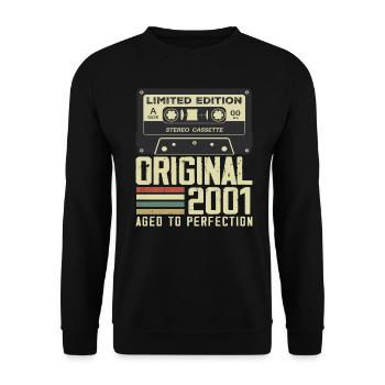 23. Jubiläumsgeschenk im Retro-Stil 2001 - Unisex Pullover - Schwarz - Vorne - Alina (178cm) & Michal (187cm)