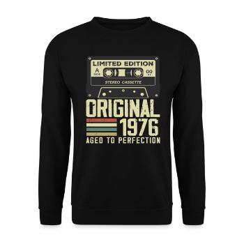 48e Cadeau Anniversaire Style rétro 1976 - Sweat-shirt Unisexe - noir - Devant - Alina (178cm) & Michal (187cm)