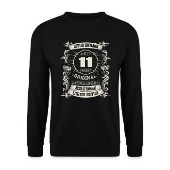11 Hochzeitstag Seit 11 Jahren Stahlhochzeit Ehe - Unisex Pullover - Schwarz - Vorne - Alina (178cm) & Michal (187cm)