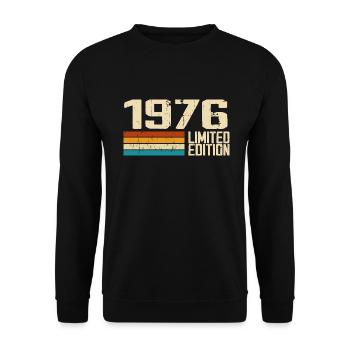 Born in 1976 - Vintage 1976 Retro Anniversary - Unisex Sweatshirt - black - Front - Alina (178cm) & Michal (187cm)
