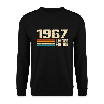 Born in 1967 - Vintage 1967 Retro Birthday - Unisex Sweatshirt - black - Front - Alina (178cm) & Michal (187cm)