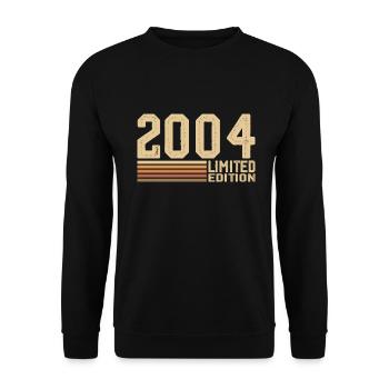 Born in 2004 Birthday - 2004 Vintage 2004 Gift - Unisex Sweatshirt - black - Front - Alina (178cm) & Michal (187cm)