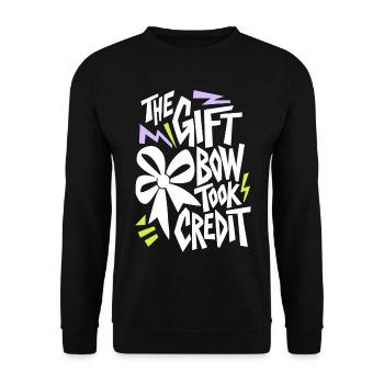 Geschenkschleife – The Gift Bow Took Credit - Unisex Pullover - Schwarz - Vorne - Alina (178cm) & Michal (187cm)