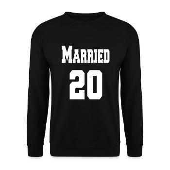 Look de couple Just Married 2020 Look de partenaire - Sweat-shirt Unisexe - noir - Devant - Alina (178cm) & Michal (187cm)
