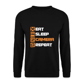 Essen Schlafen Kamera Wiederholen Fotografieren Fotograf - Unisex Pullover - Schwarz - Vorne - Alina (178cm) & Michal (187cm)