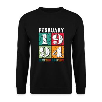 30.Geburtstag Awesome since Februar Jahrgang 1994 - Unisex Pullover - Schwarz - Vorne - Alina (178cm) & Michal (187cm)